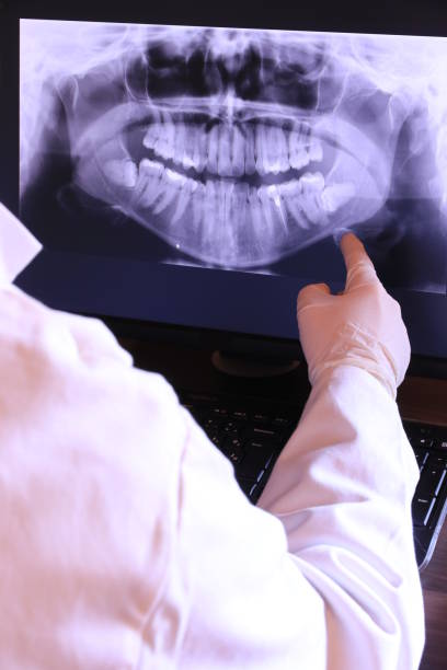 Best Broken or Cracked Tooth Emergency Dentist in Northwest Harbor, NY